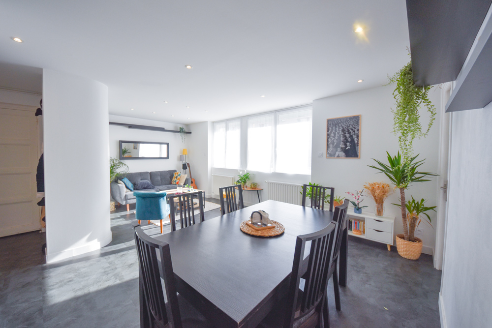 APPARTEMENT T4 58M² - 2 CHAMBRES POSSIBLE 3 - LUMINEUX - ENTIEREMENT RENOVE - LOCATAIRE EN PLACE photo 2
