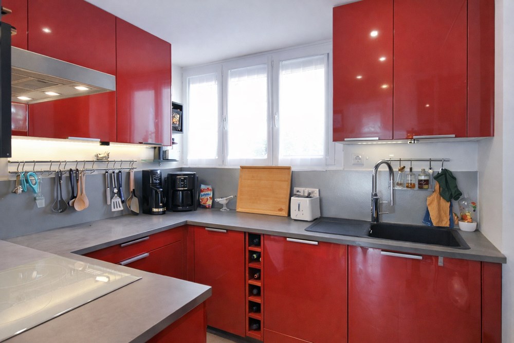 APPARTEMENT T4 58M² - 2 CHAMBRES POSSIBLE 3 - LUMINEUX - ENTIEREMENT RENOVE - LOCATAIRE EN PLACE photo 2
