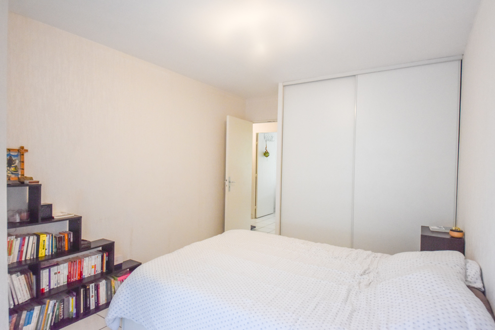 VALLON DU STANGALARD - APPARTEMENT DE 66 M2 - LUMINEUX - SANS VIS A VIS - DALLE BETON - ASCENSEUR - PLACE DE PARKING HANDICAPE - LOCATAIRES EN PLACE photo 5