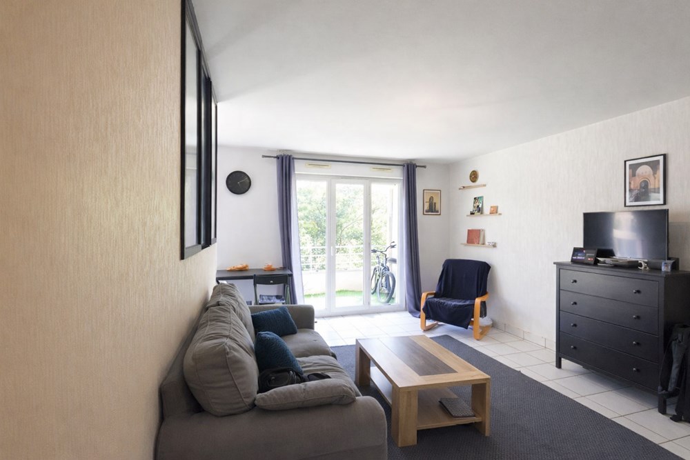 VALLON DU STANGALARD - APPARTEMENT DE 66 M2 - LUMINEUX - SANS VIS A VIS - DALLE BETON - ASCENSEUR - PLACE DE PARKING HANDICAPE - LOCATAIRES EN PLACE photo 3