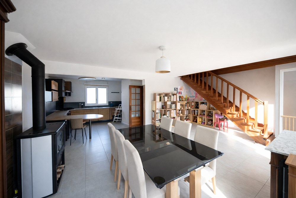 MAISON 133M² - 4 CHAMBRES - 2 DEPENDANCES - 2 MINUTES DE LA MER - GRAND JARDIN - COUP DE COEUR photo 3
