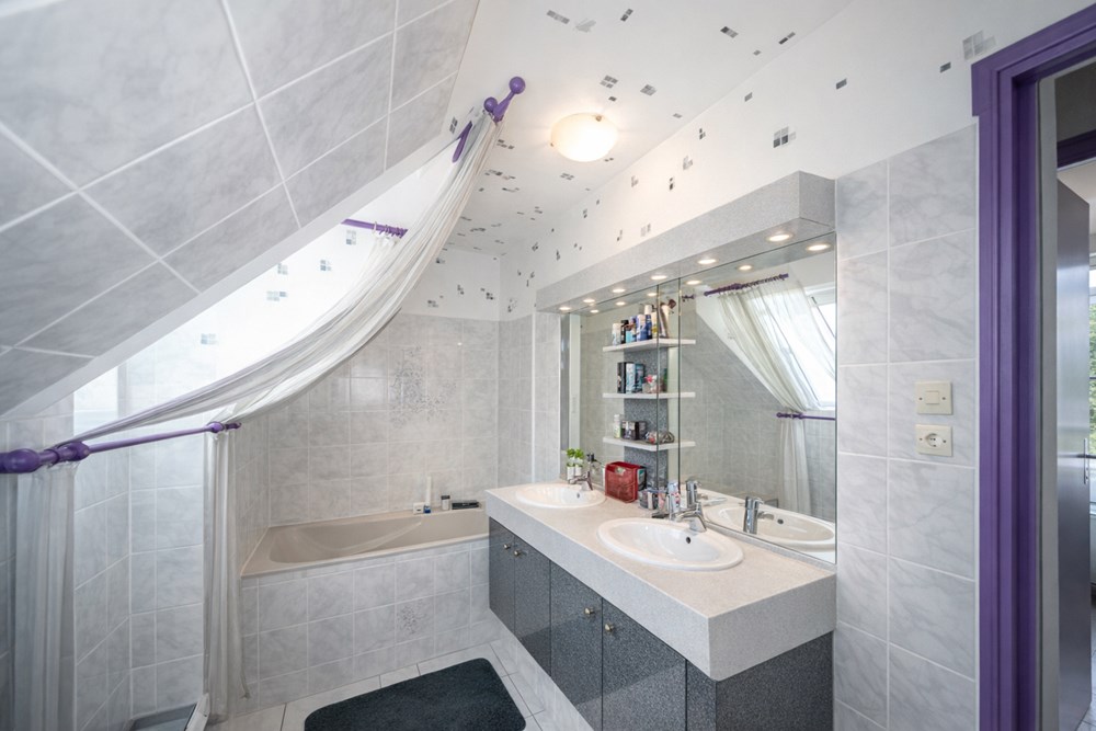 MAISON 6 PIECES DE 113 M² - QUARTIER SAINT PIERRE - TERRAIN DE 678 M² - 3 CHAMBRES - UN BUREAU - GARAGE - SOUS-SOL photo 5
