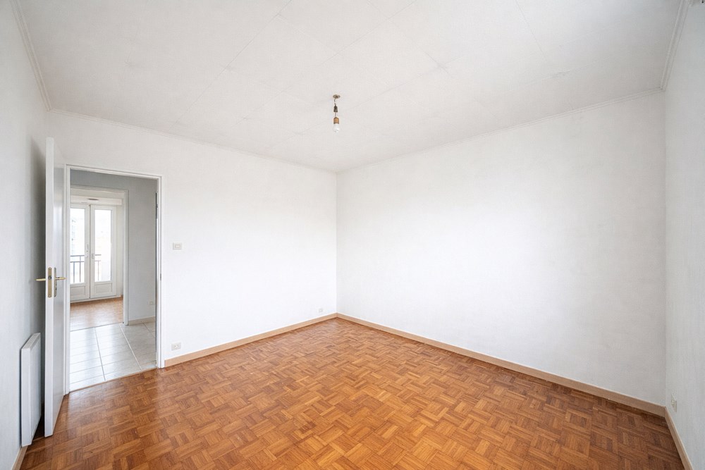 APPARTEMENT T5 DE 85M² - 3/4 CHAMBRES - BALCON - PETITE VUE MER/RADE - DALLE BETON - CAVE photo 4