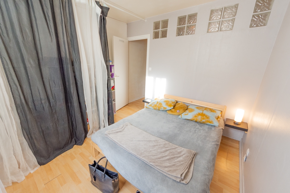 APPARTEMENT T2 30M² - RDC SURELEVE AVEC LOCATAIRE EN PLACE - PETITE COPROPRIETE photo 3