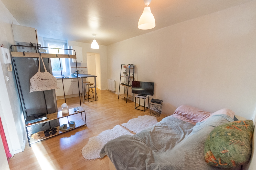 APPARTEMENT T2 30M² - RDC SURELEVE AVEC LOCATAIRE EN PLACE - PETITE COPROPRIETE photo 2