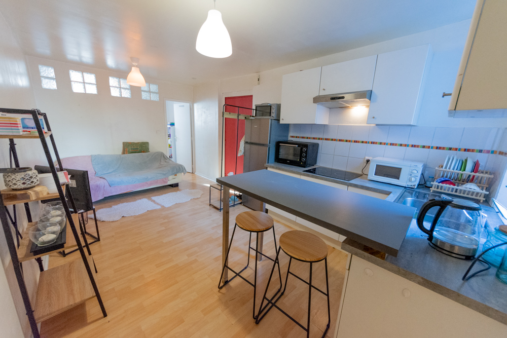 APPARTEMENT T2 30M² - RDC SURELEVE AVEC LOCATAIRE EN PLACE - PETITE COPROPRIETE