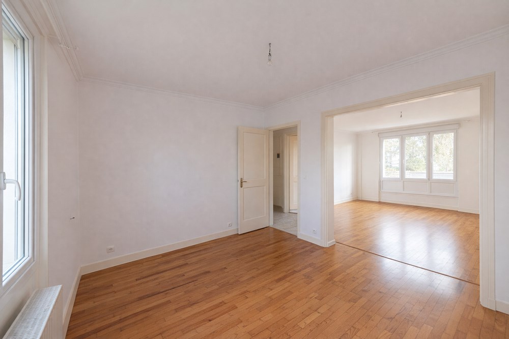 APPARTEMENT - 2 CHAMBRES ( POSS 3) - SPACIEUX ESPACE DE VIE - LUMINEUX - GRAND PARKING COLLECTIF - PROCHE CENTRE photo 3