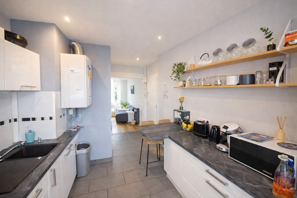 APPARTEMENT - T3 58M² - DERNIER ETAGE - BALCON - LUMINEUX - TRES BON ETAT - VUE DEGAGEE photo 2