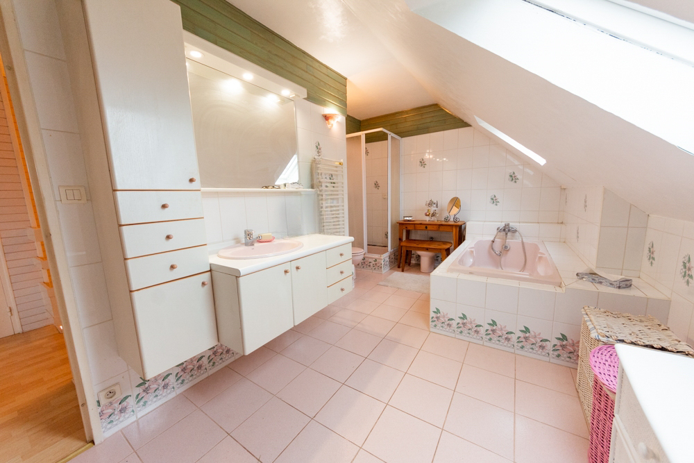 MAISON T5 110M² - 3 CHAMBRES - GARAGE - EXCELLENT DPE - PAS DE TRAVAUX - TERRAIN CLOS 300M² photo 5