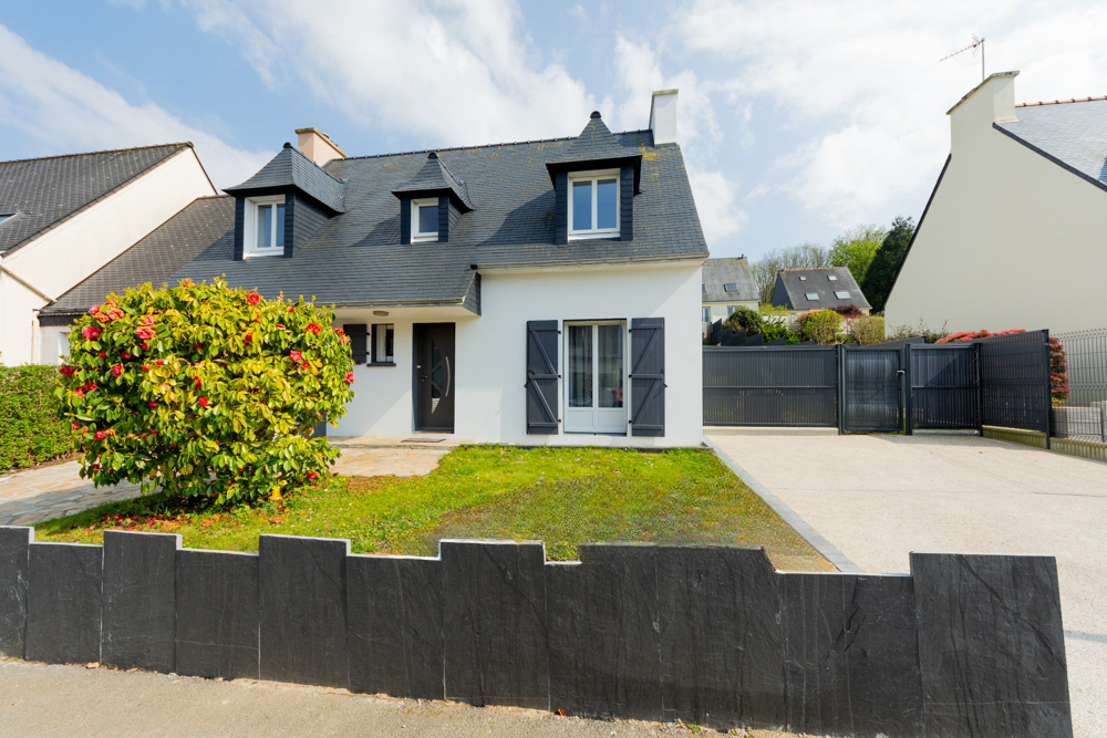 MAISON T5 114M² DE 1982 - 3 CHAMBRES - GARAGE - 2 PLACES PRIVEES - TERRAIN CLOS 425M²