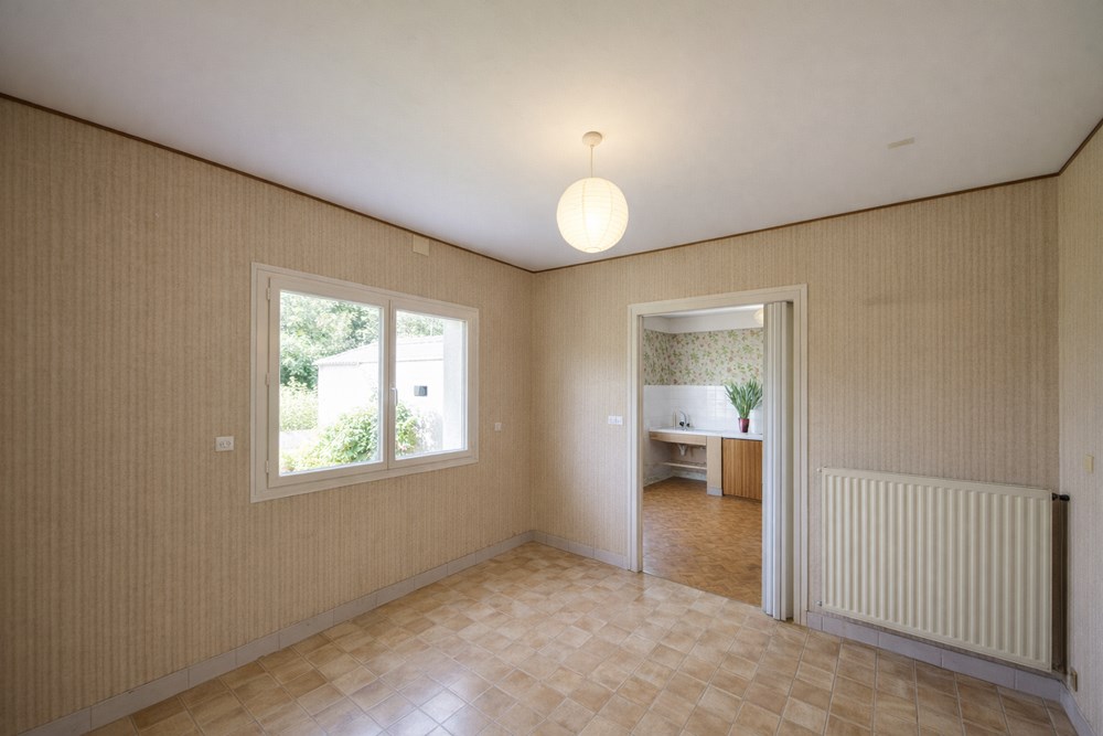 GRANDE MAISON T7 DES ANNEES 70 A MODERNISER - TERRAIN +300 M² - 5 CHAMBRES - DALLE BETON - NON MITOYEN - CALME - RARE photo 3