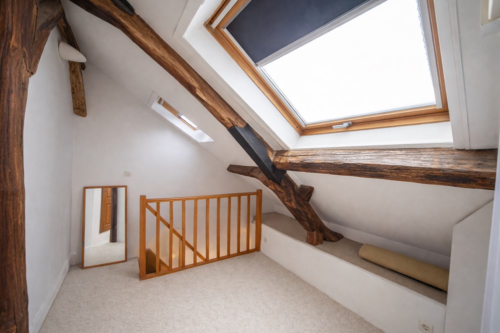 DUPLEX T2 AVEC SALLE DE BAIN - DERNIER ETAGE - CHARME - AUTHENTICITE - COUP DE COEUR ASSURE photo 4