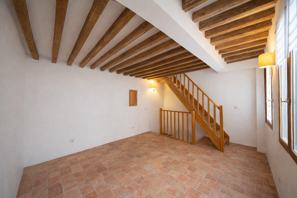 DUPLEX T2 AVEC SALLE DE BAIN - DERNIER ETAGE - CHARME - AUTHENTICITE - COUP DE COEUR ASSURE photo 3