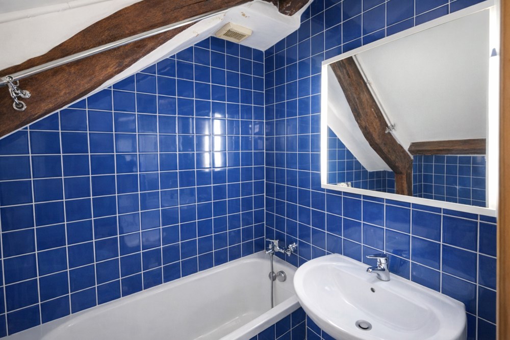 DUPLEX T2 AVEC SALLE DE BAIN - DERNIER ETAGE - CHARME - AUTHENTICITE - COUP DE COEUR ASSURE photo 5
