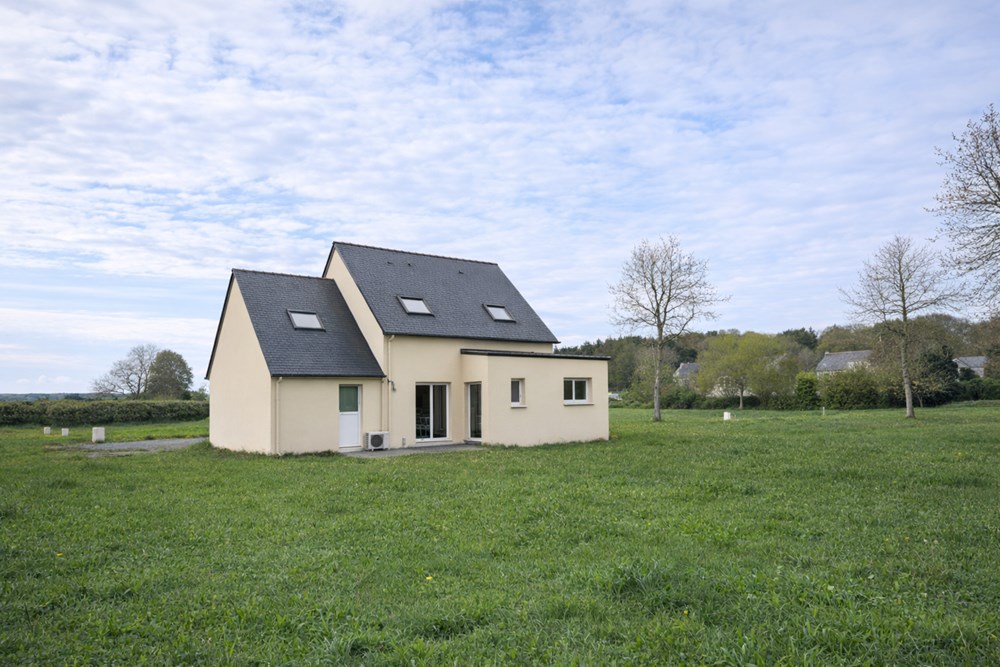 MAISON CONTEMPORAINE DE 2021 - PIECE DE VIE DE 80M² - 3/4 CHAMBRES - TERRAIN 600M² - DPE A - RARE
