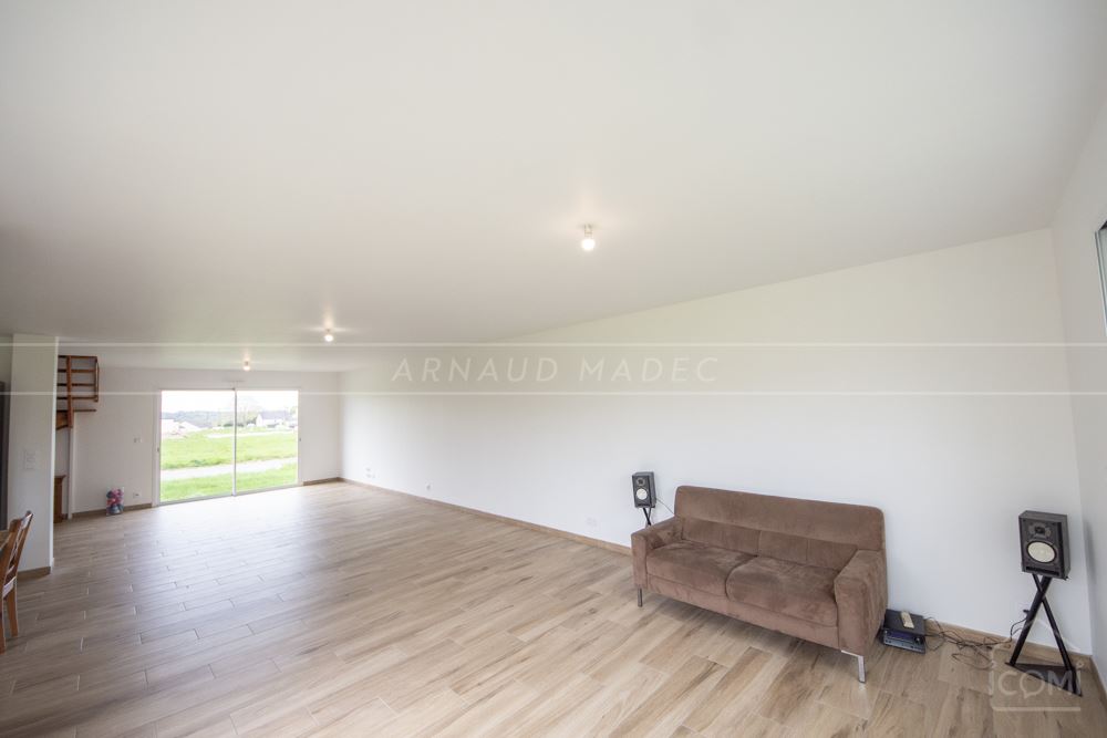 MAISON CONTEMPORAINE DE 2021 - PIECE DE VIE DE 80M² - 3/4 CHAMBRES - TERRAIN 600M² - DPE A - RARE