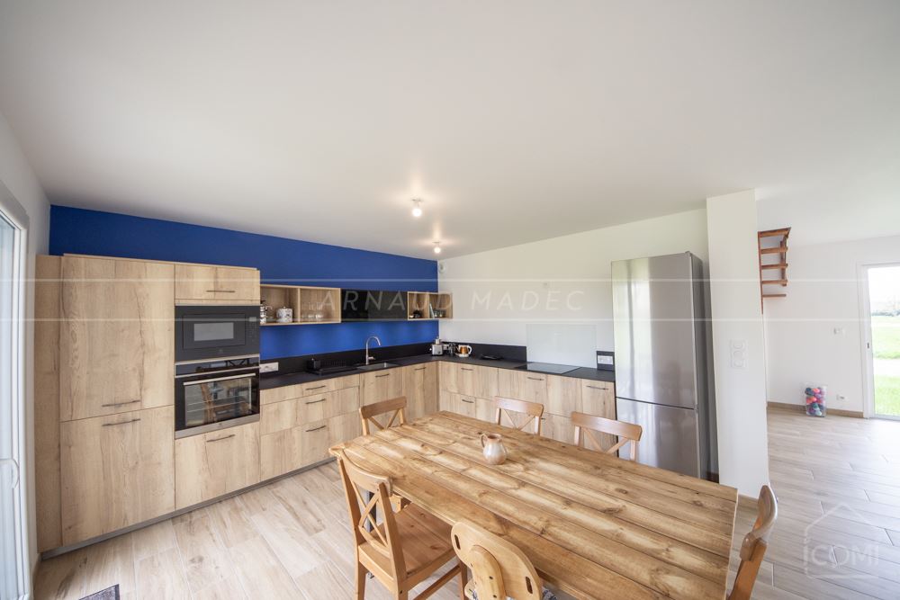 MAISON CONTEMPORAINE DE 2021 - PIECE DE VIE DE 80M² - 3/4 CHAMBRES - TERRAIN 600M² - DPE A - RARE photo 3