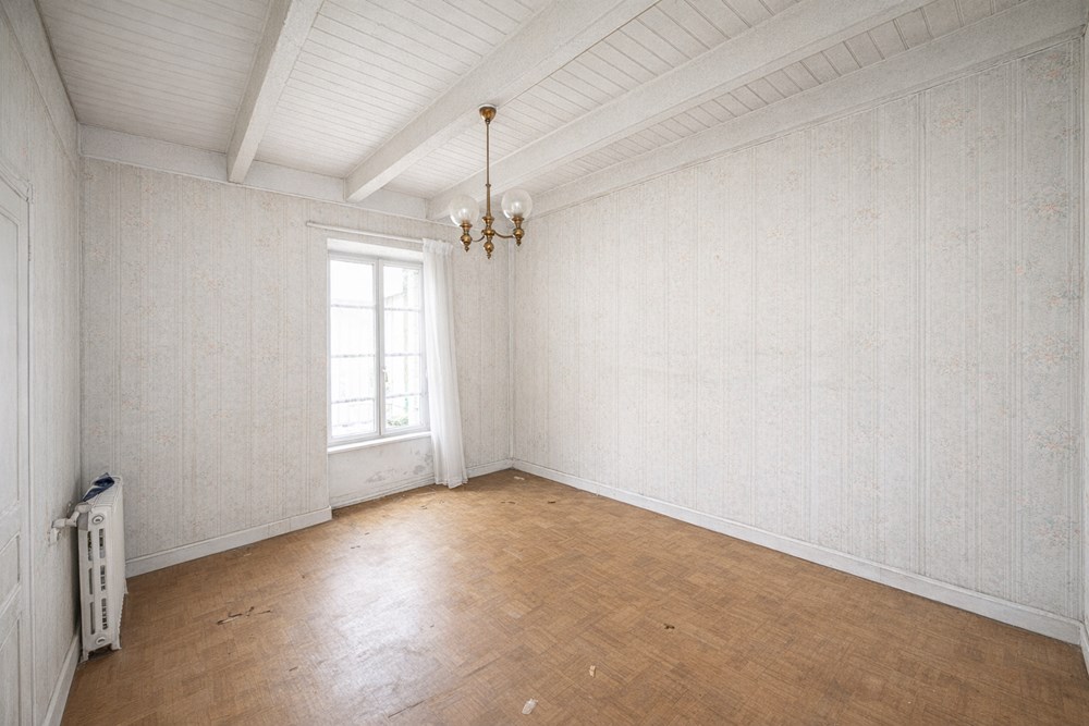 MAISON A RENOVER ENTIEREMENT - FORT POTENTIEL - GARAGE - GRAND TERRAIN CONSTRUCTIBLE photo 2