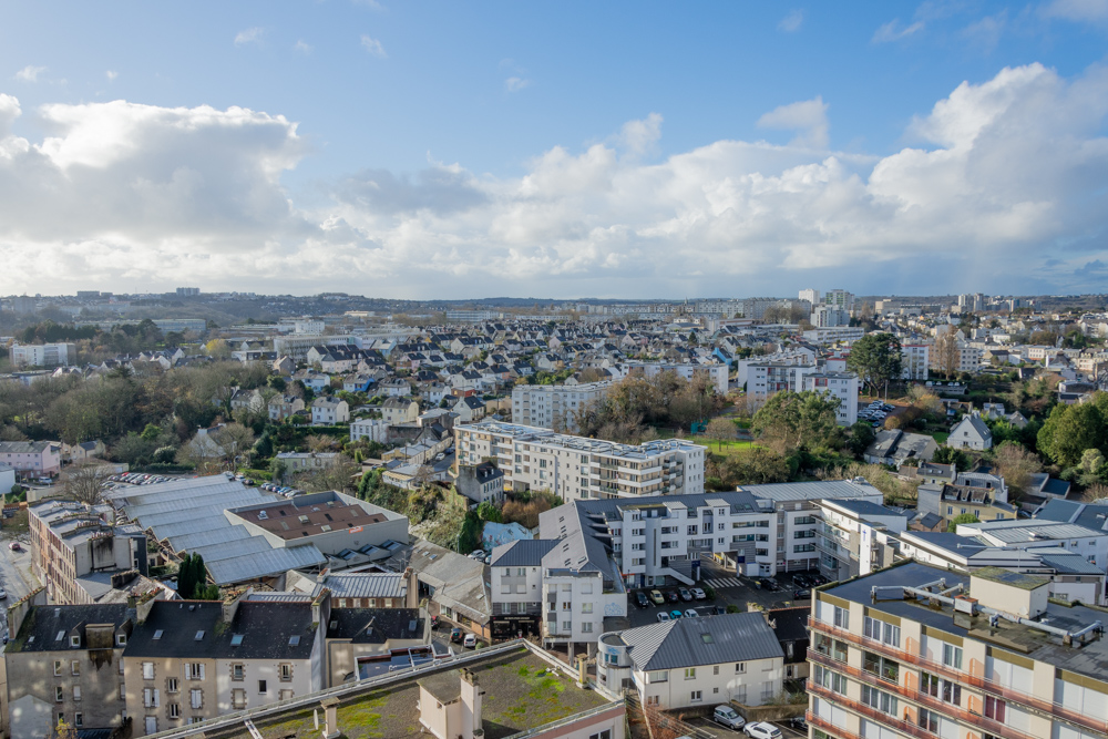 APPARTEMENT T5 103M² - 3 CHAMBRES POSSIBLE 4 - DALLE BETON - BALCON - ASCENSEUR - 2 PARKINGS PRIVES photo 5