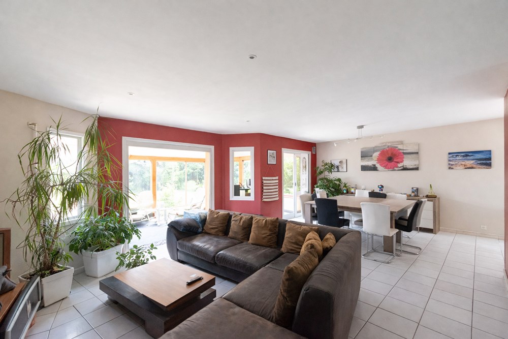 MAISON CONTEMPORAINE - 5/6 CHAMBRES - DOUBLE GARAGE + GARAGE INDEPENDANT - GRAND JARDIN ARBORE - STATIONNEMENT CAMPING CAR - ENVIRONNEMENT CALME photo 4