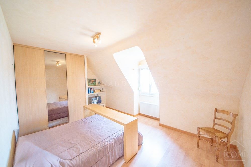 MAISON DE 140 M² - 4 CHAMBRES - GRAND GARAGE - VIE DE PLAIN-PIED POSSIBLE - AU CALME