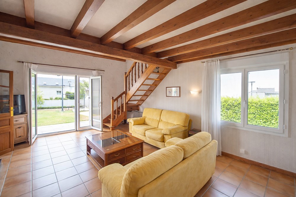 MAISON DE 140 M² - 4 CHAMBRES - GRAND GARAGE - VIE DE PLAIN-PIED POSSIBLE - AU CALME photo 3