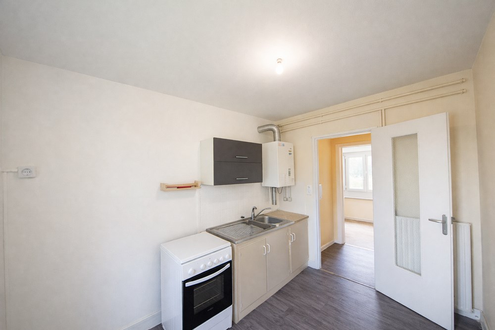 APPARTEMENT T2 DE 50 M² - BELLE PIECE DE VIE LUMINEUSE EXPO OUEST - CHAMBRE AVEC RANGEMENT - IDEAL 1ER ACQUISITION OU LOCATIF photo 4