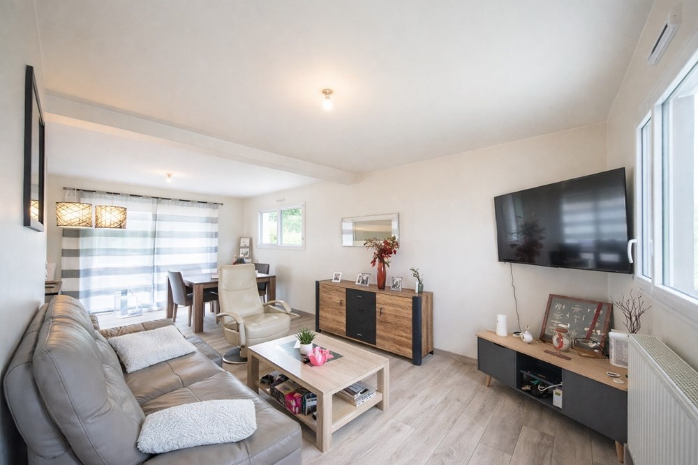 MAISON T6 - 115 M² - 5 CHAMBRES - 2019 - POMPE A CHALEUR - TERRAIN 330 M² - SOUS DECENNALE - VIE DE PLAIN-PIED - GARAGE photo 2