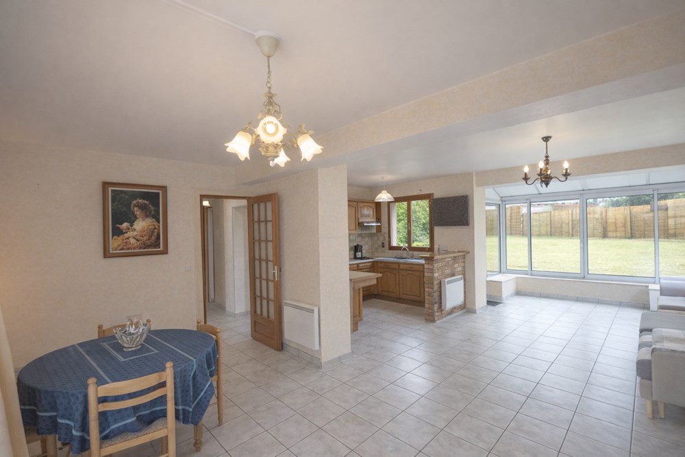 MAISON T4 - PIECE DE VIE DE 40M² AVEC ACCES DIRECT AU JARDIN - PISCINE SPA A ETUDIER - PROXIMITE COMMERCES - CALME - DPE D - RARE photo 4