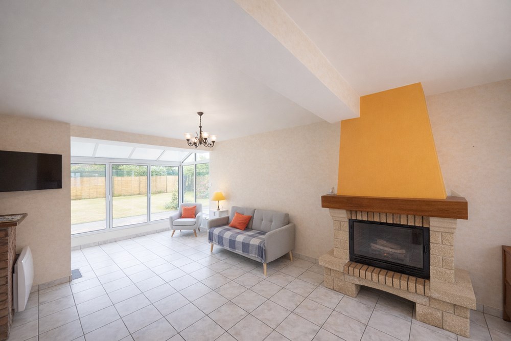 MAISON T4 - PIECE DE VIE DE 40M² AVEC ACCES DIRECT AU JARDIN - PISCINE SPA A ETUDIER - PROXIMITE COMMERCES - CALME - DPE D - RARE photo 4