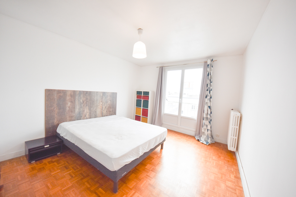 APPARTEMENT DE 70 M2 - 2 CHAMBRES - LUMINEUX - SANS VIS-A-VIS - DALLE BETON - ASCENSEUR - BALCON - CAVE photo 5