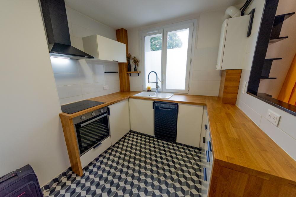 APPARTEMENT T3 53M² - 2 CHAMBRES - DALLE BETON - BALCON - CAVE - STATIONNEMENT AISE photo 3