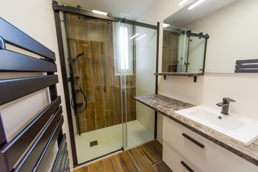 APPARTEMENT T3 53M² - 2 CHAMBRES - DALLE BETON - BALCON - CAVE - STATIONNEMENT AISE photo 5