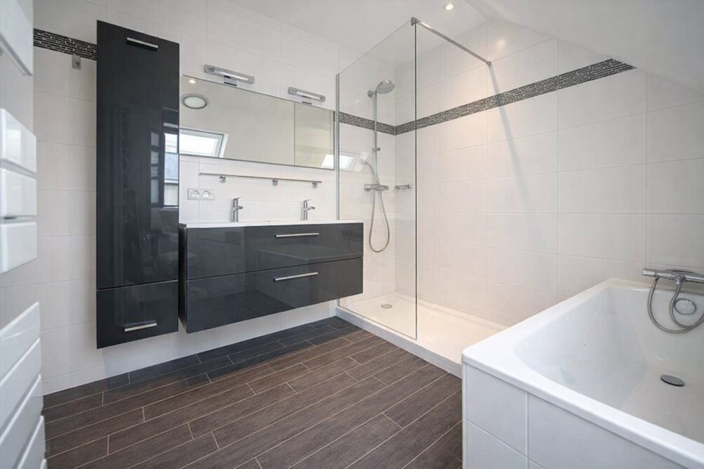 MAISON - 5 CHAMBRES - BEAUX VOLUMES - JARDIN CLOS ARBORE - IDEALEMENT SITUE - GARAGE - QUARTIER CALME photo 5