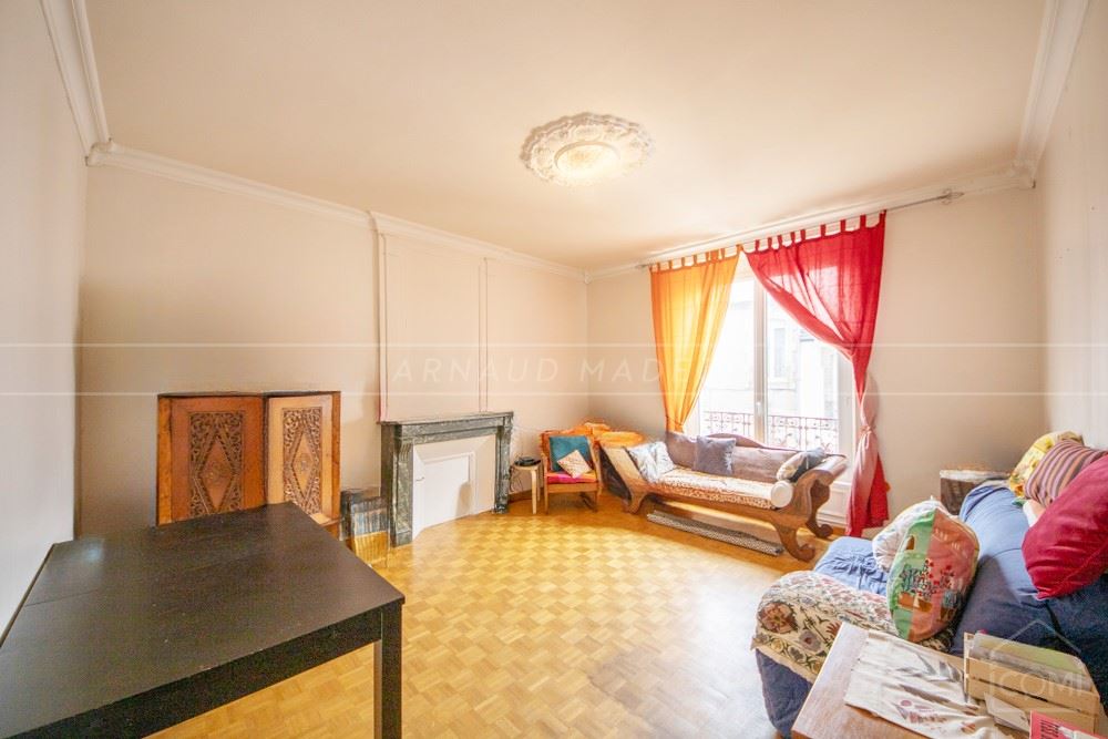 APPARTEMENT T3 AVEC LOCATAIRE EN PLACE - 1ER ETAGE SUR 3 - PETIT IMMEUBLE - CALME - SECTEUR RECHERCHE - A SAISIR
