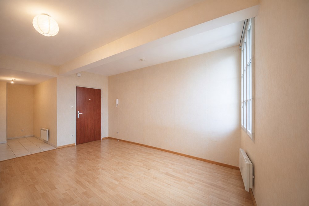 APPARTEMENT T2 - VUE ELORN - BELLE PIECE DE VIE - ASCENSEUR - DALLE BETON - FAIBLES CHARGES photo 2