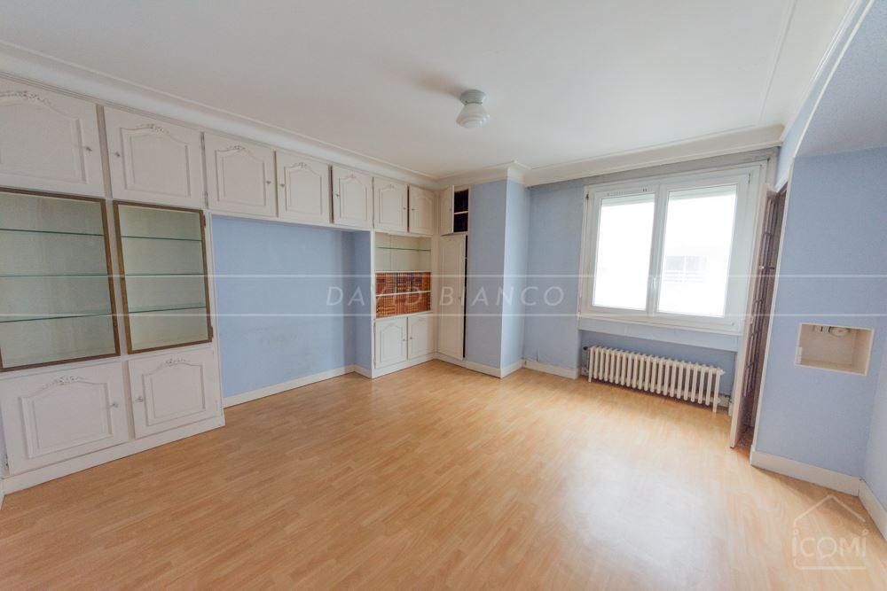 APPARTEMENT T5 112M² - DERNIER ETAGE - DALLE BETON - 3 CHAMBRES - BEAU POTENTIEL