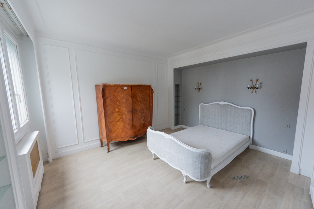 APPARTEMENT DUPLEX T5 145M² - 2 BALCONS - 3 CHAMBRES - BEAU POTENTIEL - LUMINEUX photo 4
