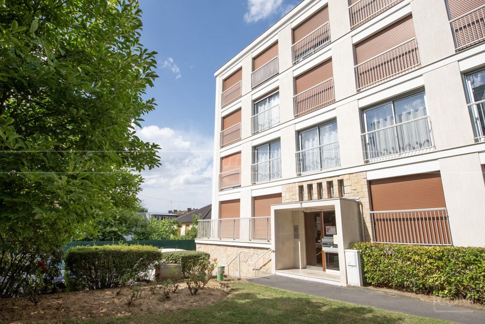 APPARTEMENT T2 - 4EME ET DERNIER ETAGE - ASCENSEUR - VERDURE - CALME - AUCUNS TRAVAUX - RESIDENCE RECHERCHEE - RARE photo 4