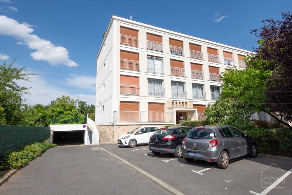 APPARTEMENT T2 - 4EME ET DERNIER ETAGE - ASCENSEUR - VERDURE - CALME - AUCUNS TRAVAUX - RESIDENCE RECHERCHEE - RARE photo 2
