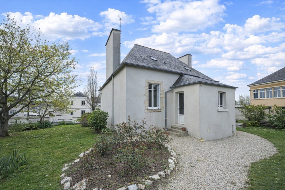MAISON DE CHARME DES ANNEES 20 - TERRAIN 1000M² - CALME - COUP DE COEUR - RARE