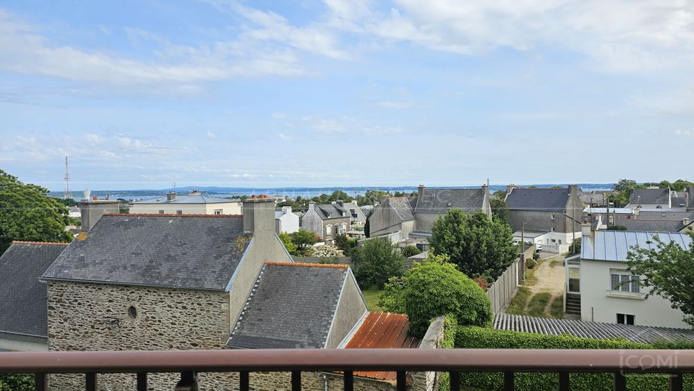 APPARTEMENT T4 - PIECE DE VIE TRIPLE - 3 CHAMBRES - DERNIER ETAGE - PARKING - VUE MER - RARE photo 4