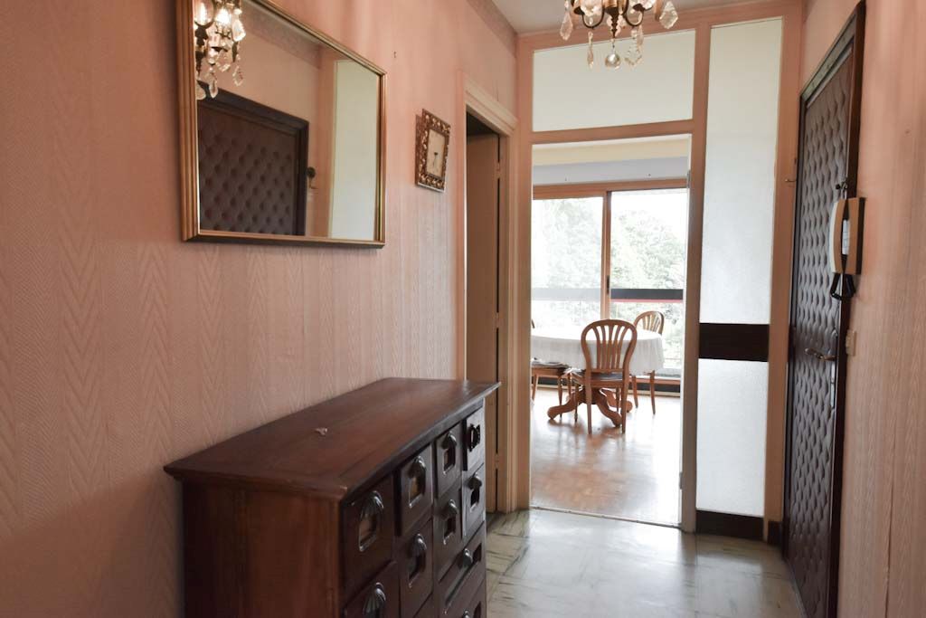 APPARTEMENT T4 DE 93 M2 - 3 CHAMBRES - LUMINEUX - AVEC BALCON - SANS VIS A VIS - DALLE BETON photo 5
