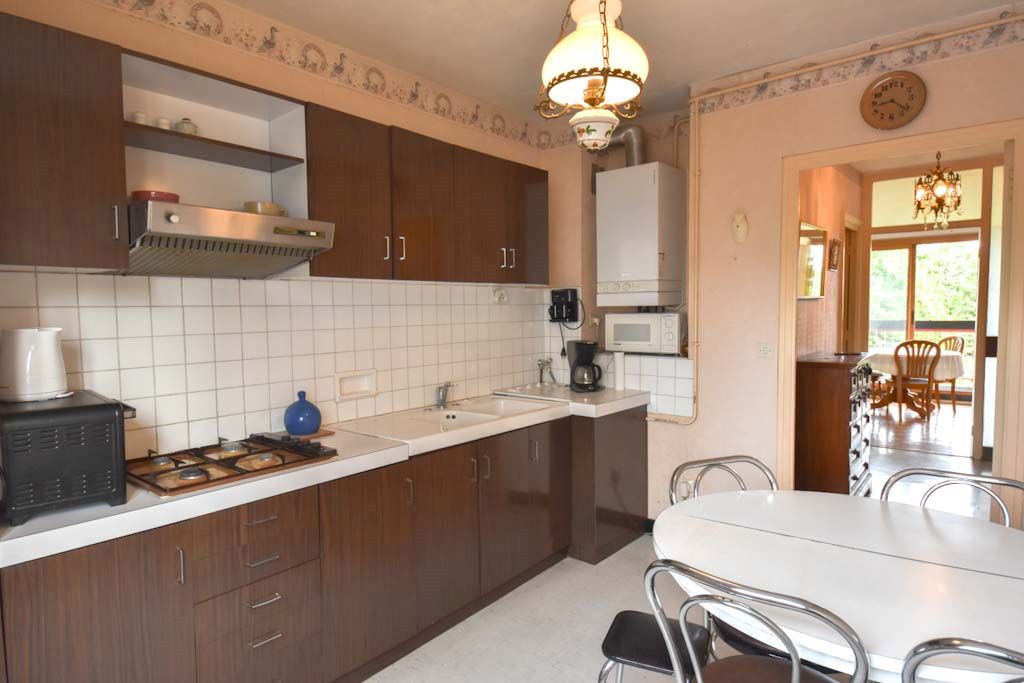 APPARTEMENT T4 DE 93 M2 - 3 CHAMBRES - LUMINEUX - AVEC BALCON - SANS VIS A VIS - DALLE BETON photo 4