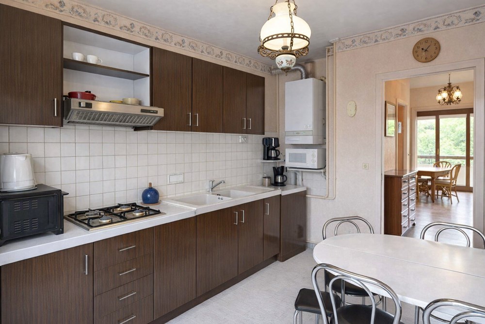 APPARTEMENT T4 DE 93 M2 - 3 CHAMBRES - LUMINEUX - AVEC BALCON - SANS VIS A VIS - DALLE BETON photo 3