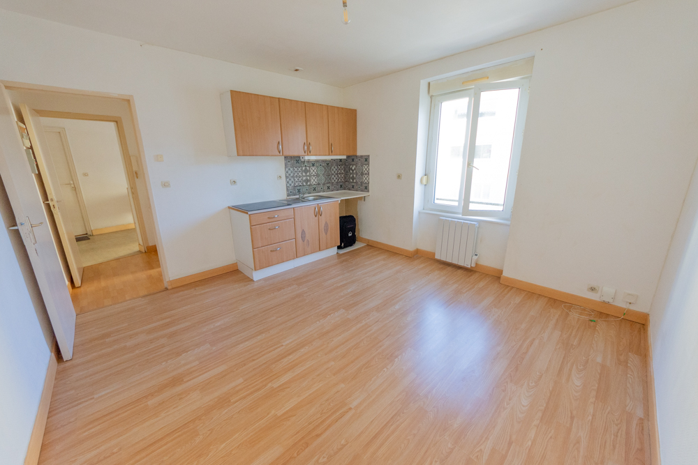 APPARTEMENT T2 33M² - 1 CHAMBRE - DERNIER ETAGE - CAVE - LUMINEUX - CUISINE OUVERTE