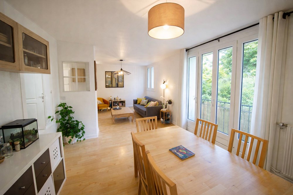 APPARTEMENT 64 M²- 2 CHAMBRES - RDC SURELEVE - SANS VIS A VIS - LUMINEUX - GRANDE PIECE DE VIE - CALME photo 3