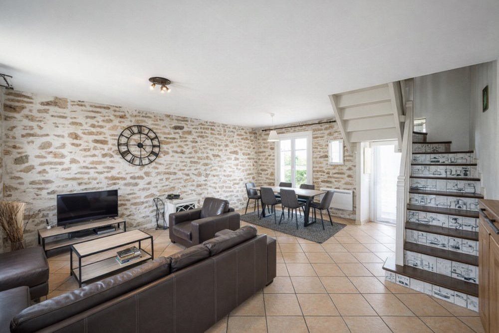 MAISON 90 M² - 3 CHAMBRES - TERRAIN 1200 M² - A 5' DES PLAGES - GRANDE DEPENDANCE - IDEAL LOCATION SAISONNIERE photo 2