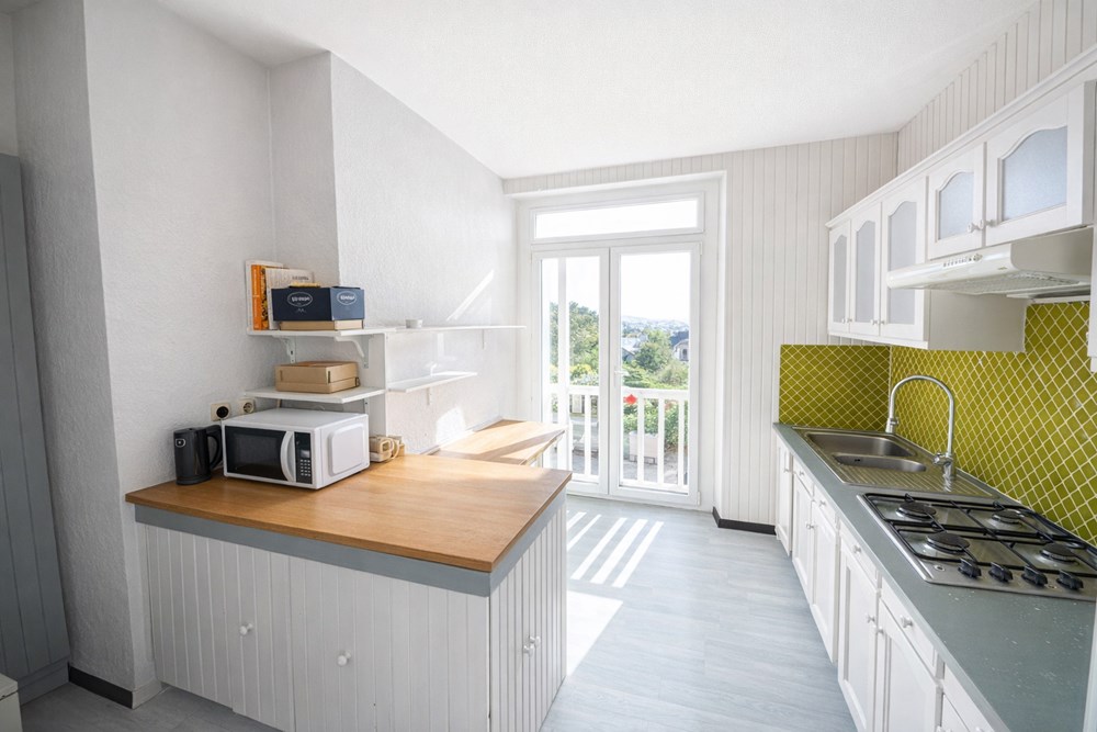 APPARTEMENT - 150 M² SUR DEUX ETAGES - DIVISION EN DEUX LOTS POSSIBLES -4 GRANDES CHAMBRES - LUMINEUX - PAS DE VIS A VIS photo 2