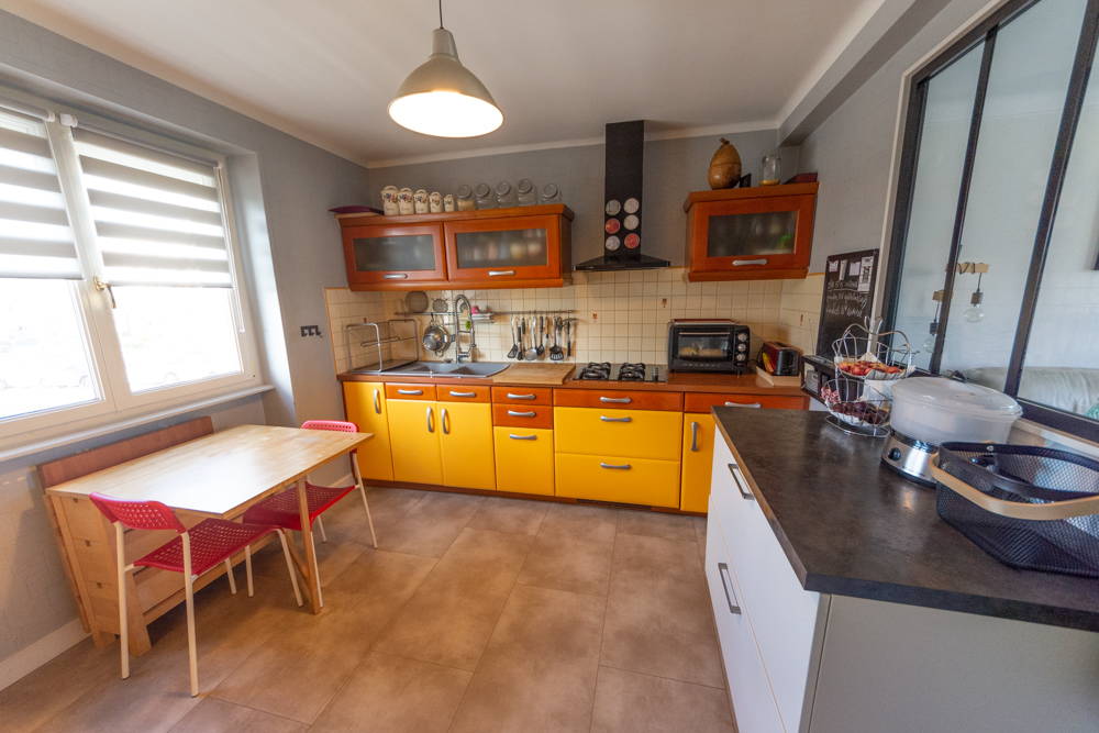 MAISON DE VILLE SANS TRAVAUX 110M² AVEC GARAGE - 3 CHAMBRES - ATELIER - APPARTEMENT INDEPENDANT POSSIBLE SUR TERRAIN CLOS 625M² photo 3